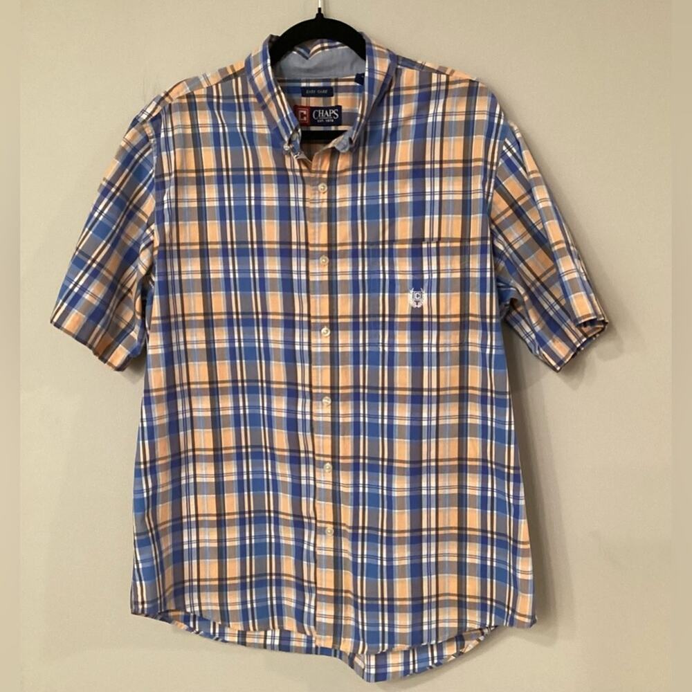 Men’s Plaid Chaps Short Sleeve Botton Down Shirt in Size L. Preloved.
